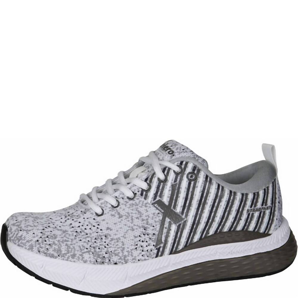 NEW XELERO men's steadfast running shoe in white/grey